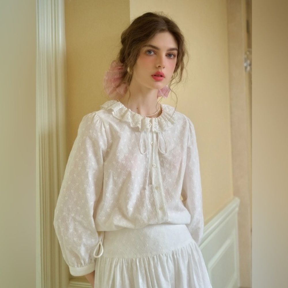 Ruffle collar blouse retro style NWT cottage core